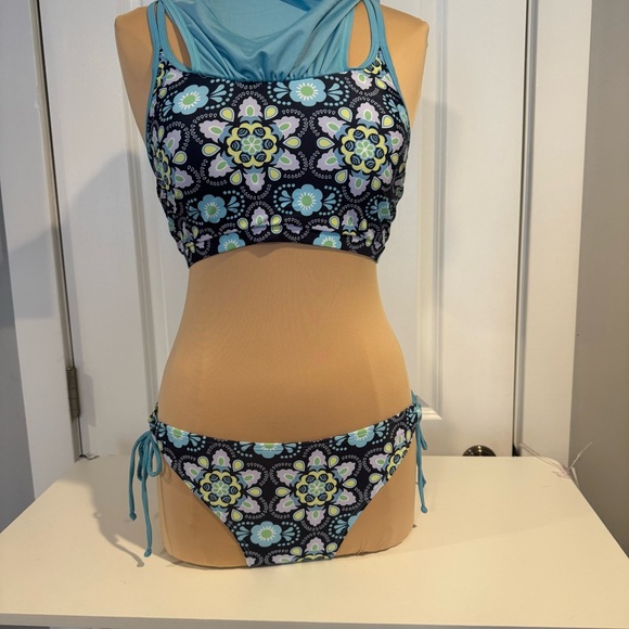 Blue Turquoise print two piece tankini bikini style swimsuit size medium - Picture 5 of 11